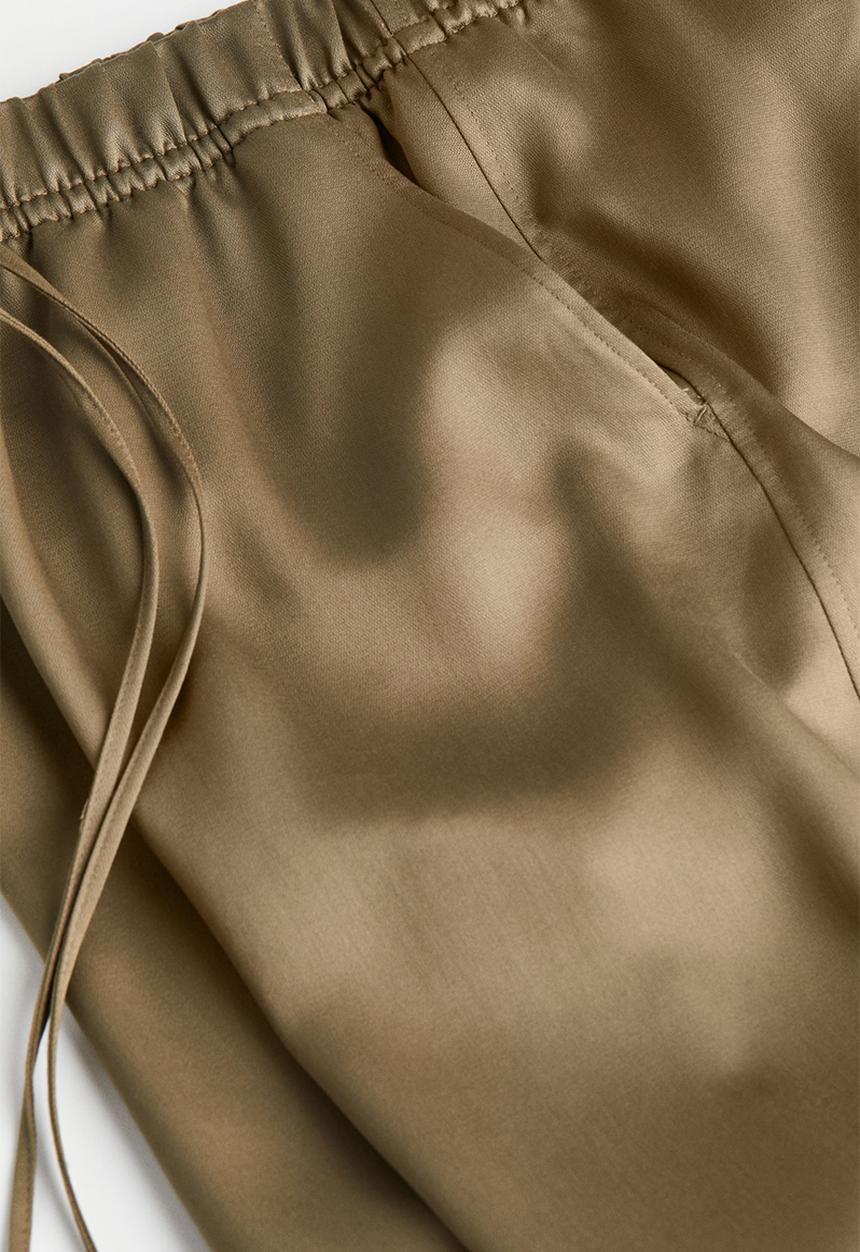 H&M - Lyocell-blend trousers - khaki green 