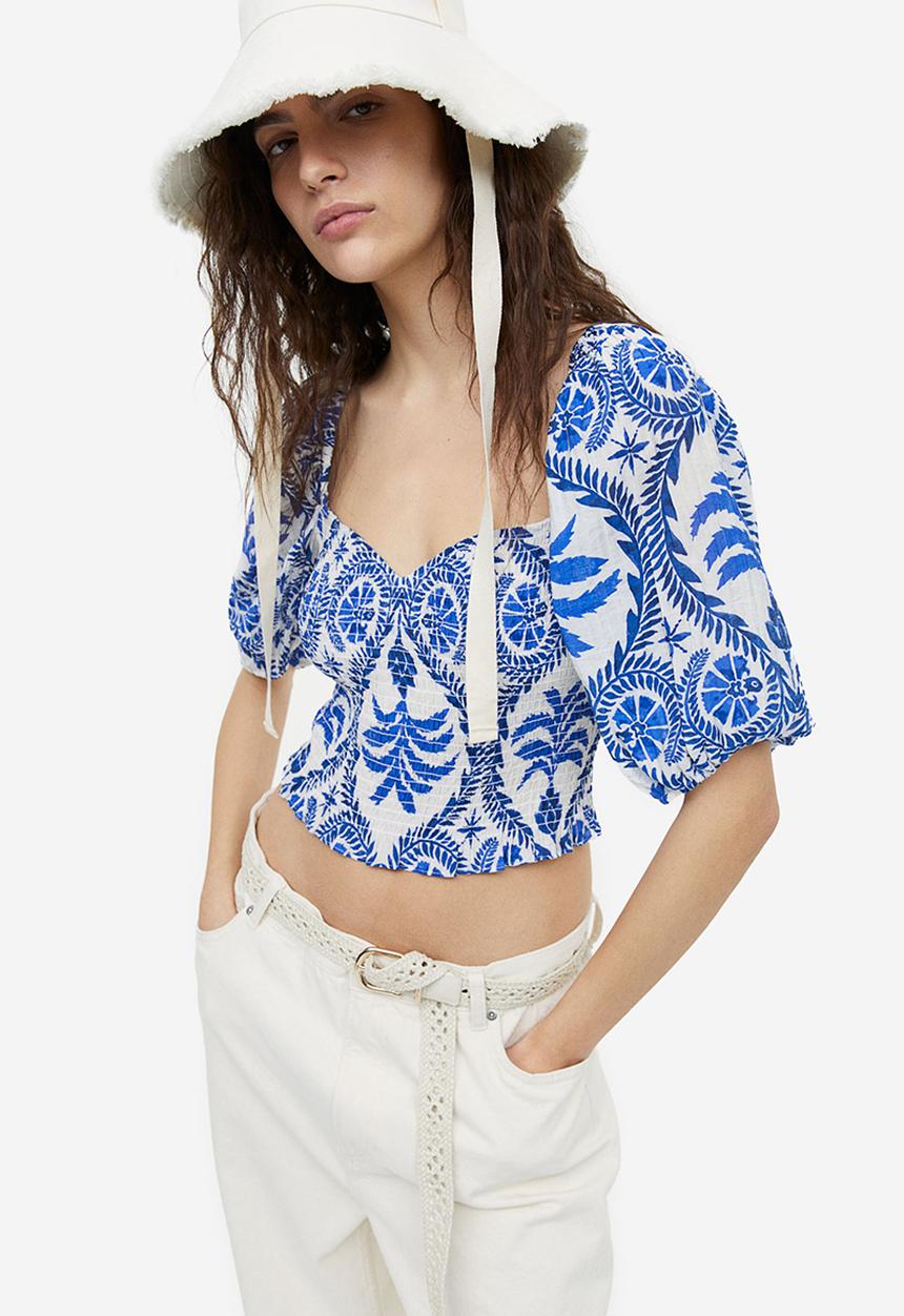 H&M - Smocked top - white blue patterned 