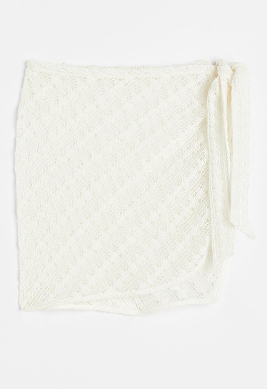 H&M - Crochet-look sarong - white