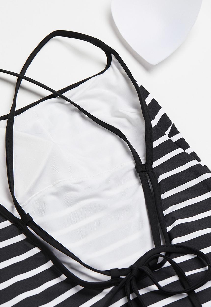 H&M - High leg swimsuit - black/striped