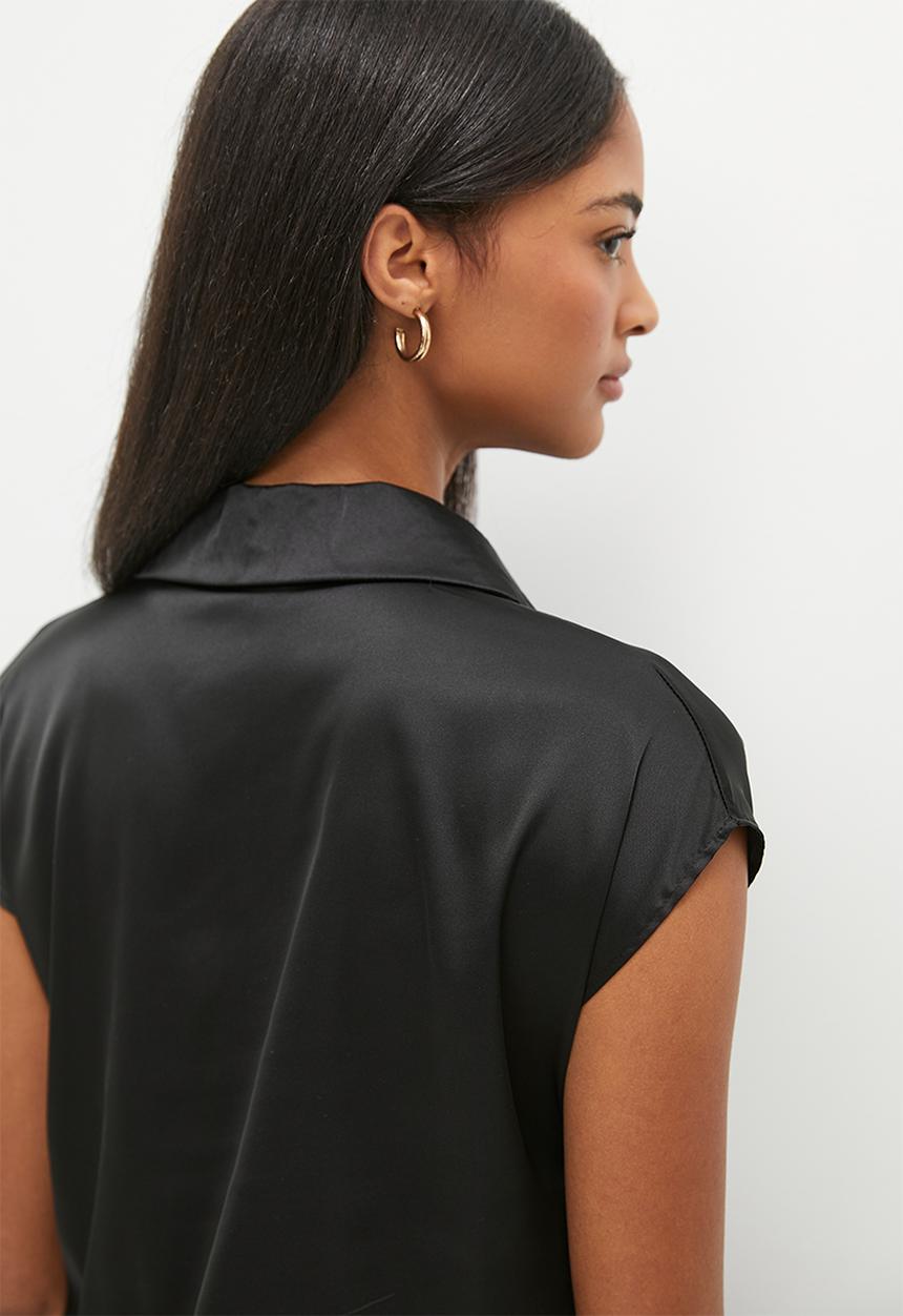 dailyfriday - Simple grown on sleeve shirt - black