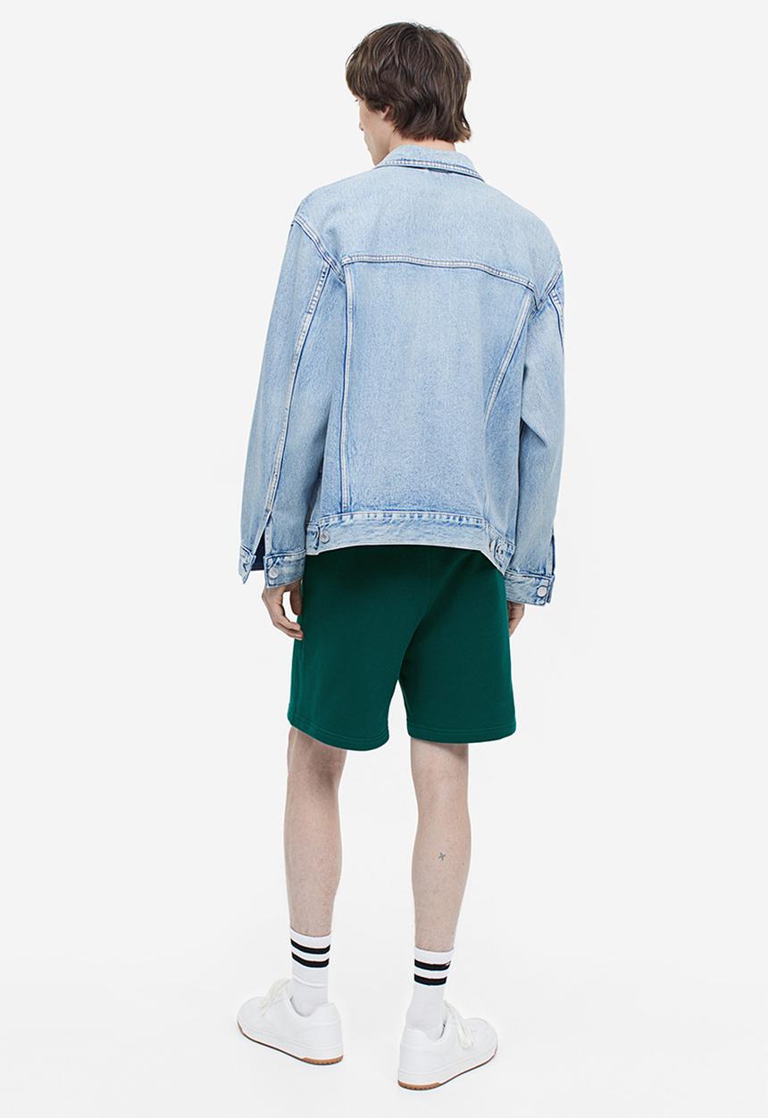 H&M - Relaxed fit printed sweat shorts - dark green snoopy