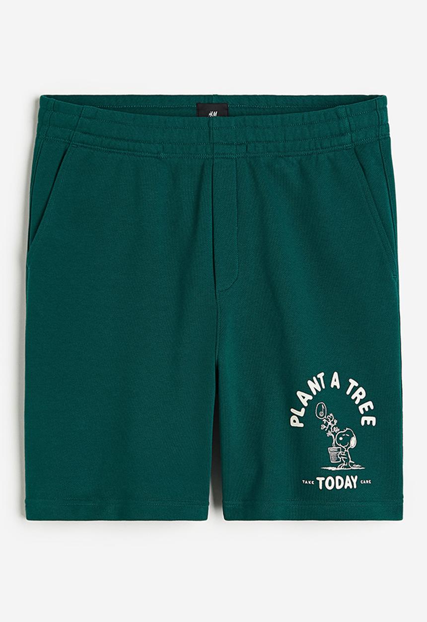 H&M - Relaxed fit printed sweat shorts - dark green snoopy
