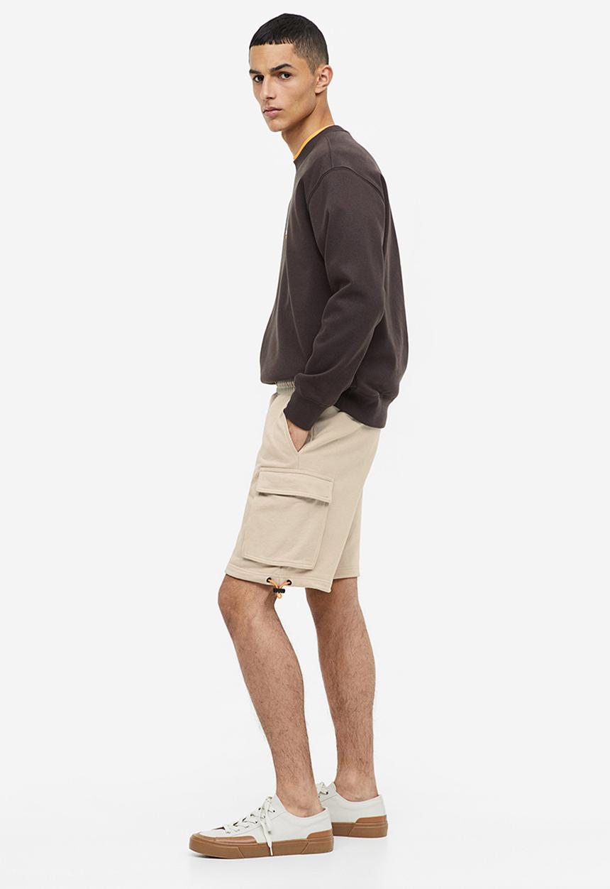H&M - Relaxed fit cargo sweat shorts - beige