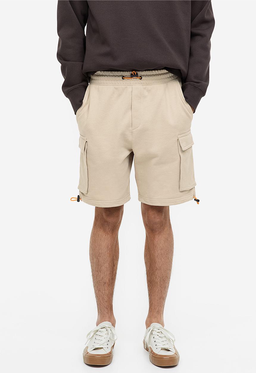 H&M - Relaxed fit cargo sweat shorts - beige