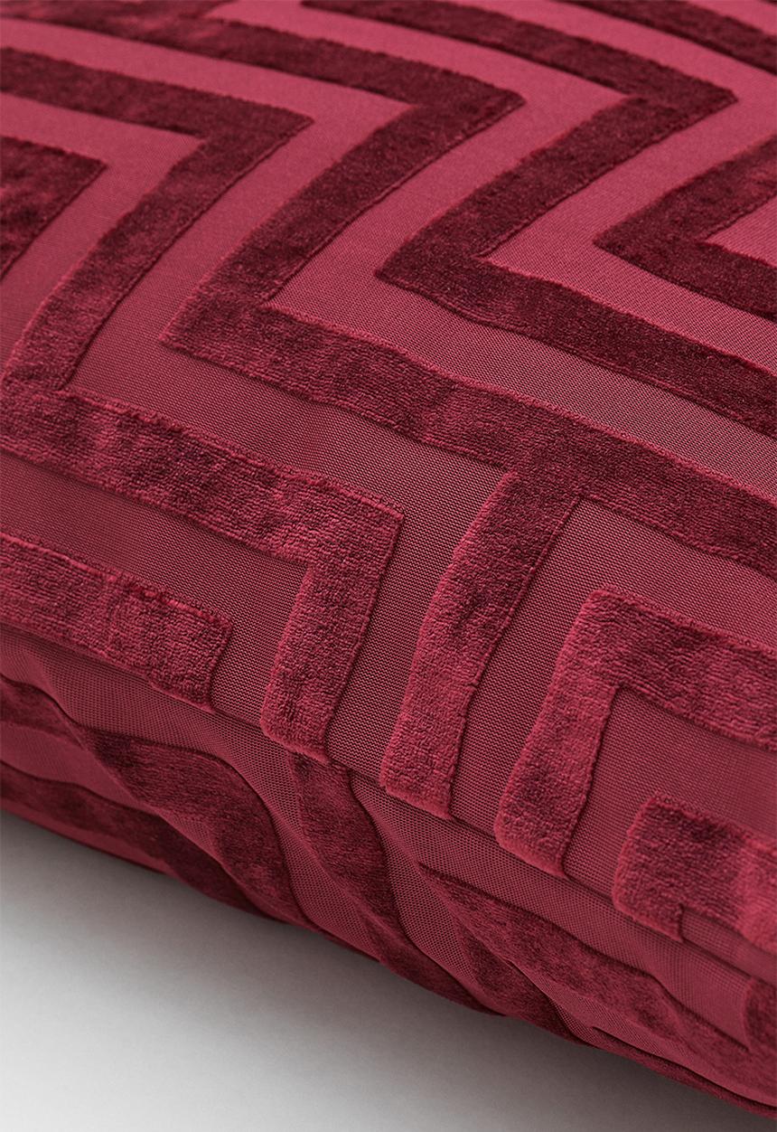H&M - Velvet cushion cover - dark red patterned