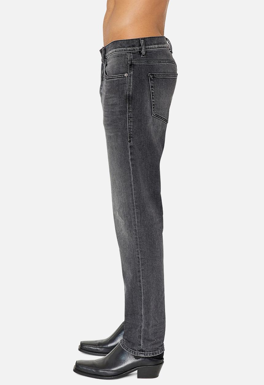 Diesel  - 2020 D-viker l.32 trousers - black 