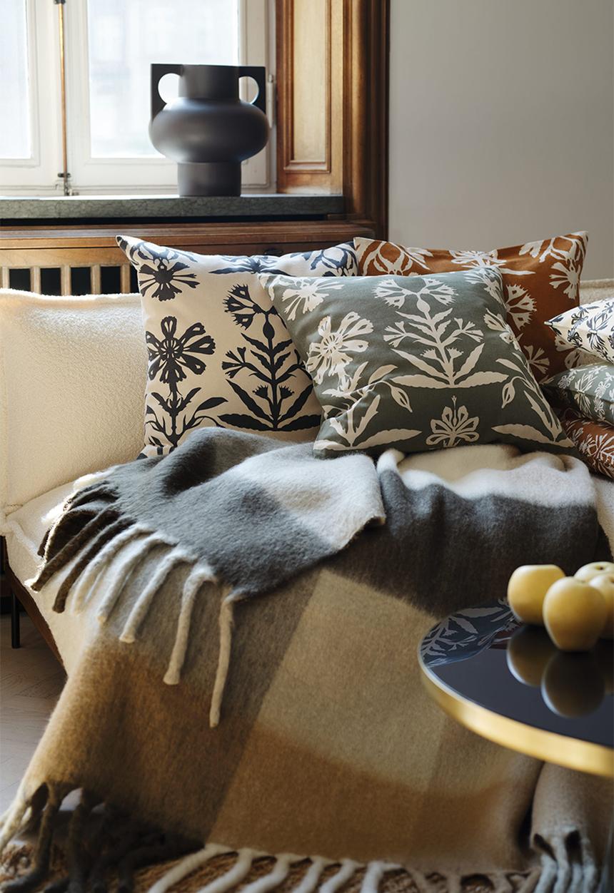 H&M - Wool-blend blanket - brown checked