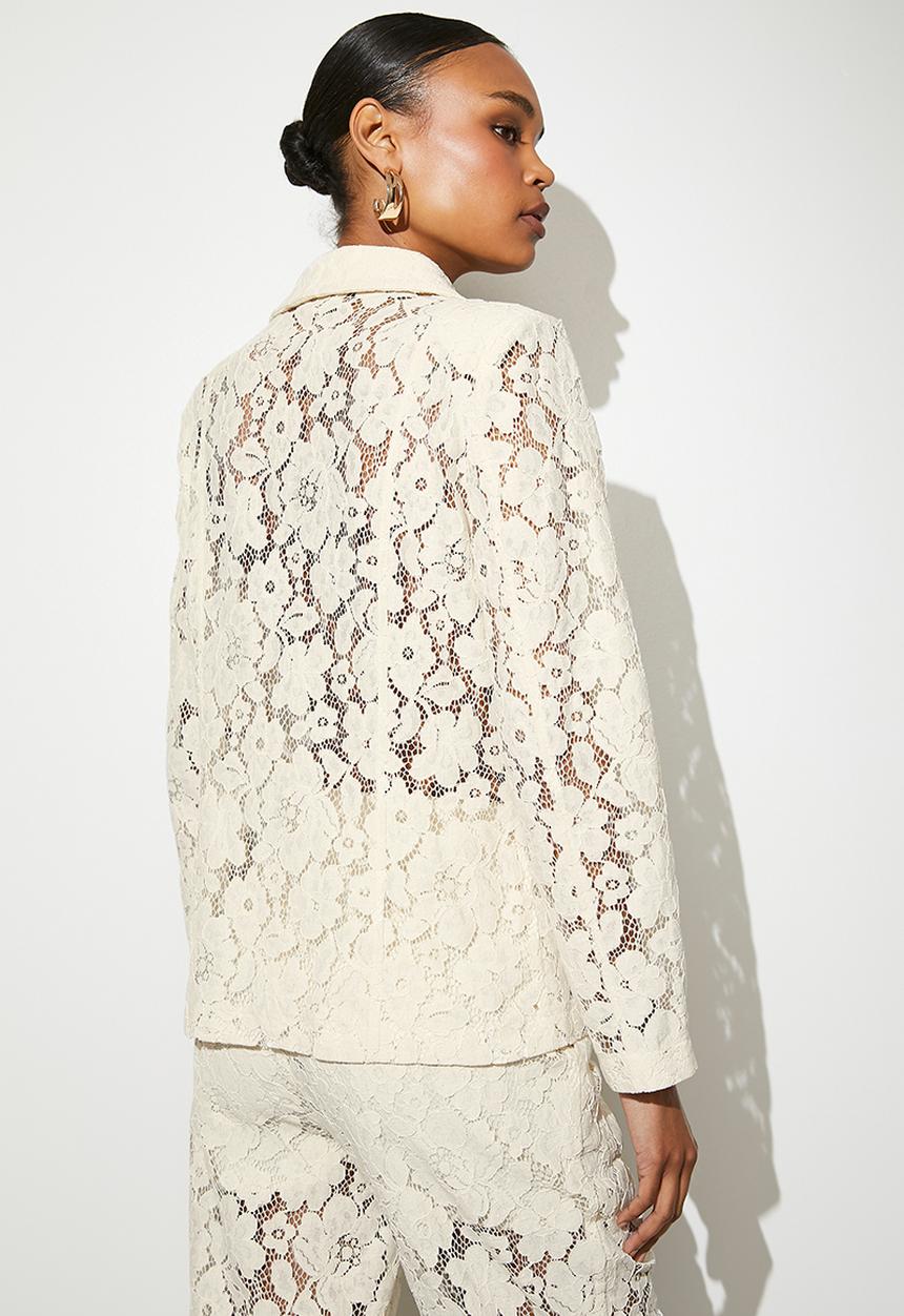 VELVET - Co-ord lace blazer - white