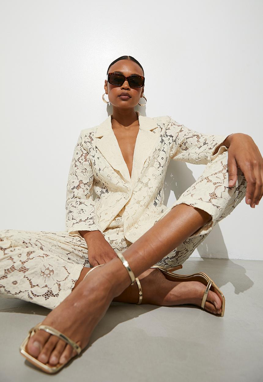 VELVET - Co-ord lace blazer - white