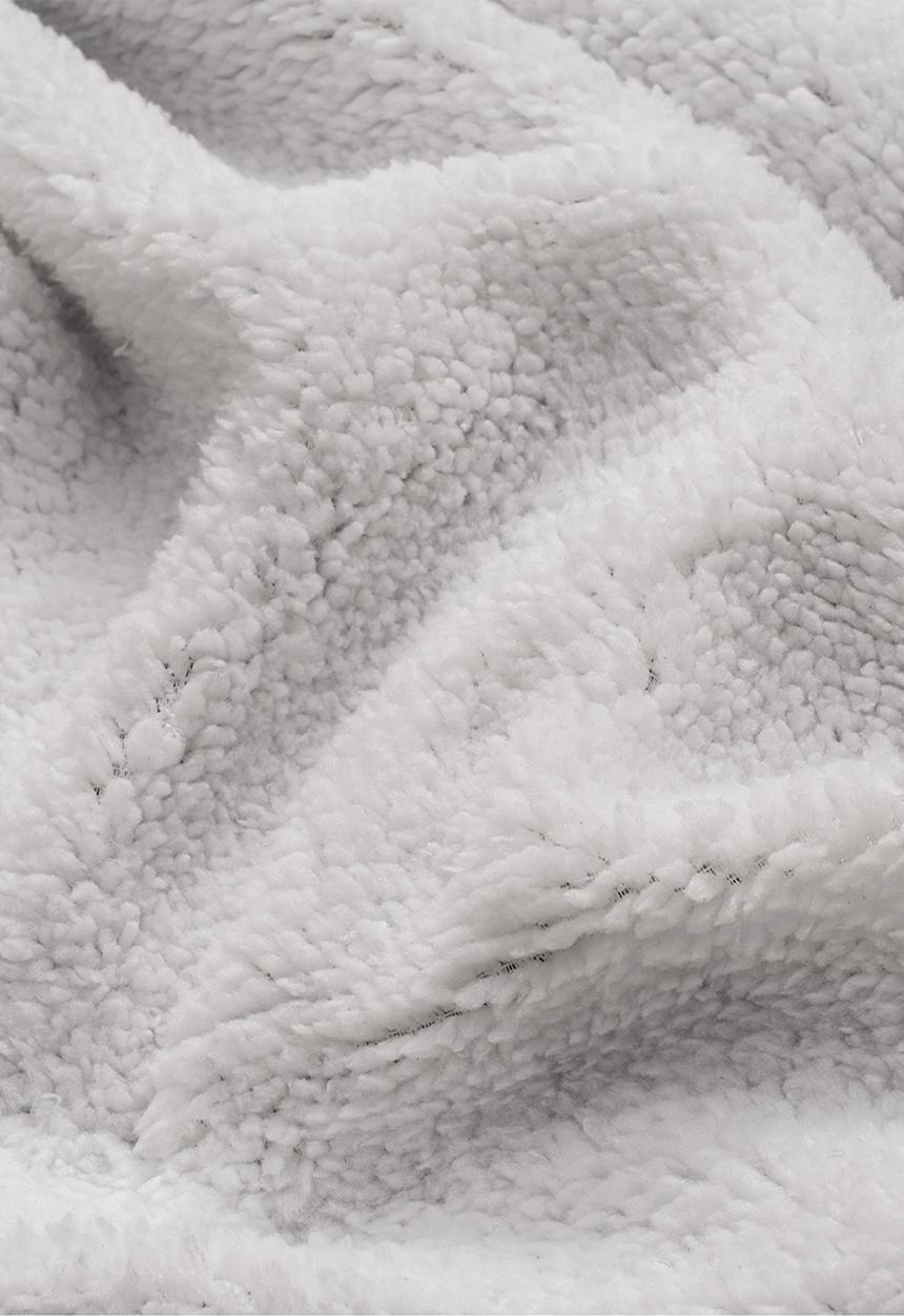 Disney - Sherpa throw - princess beauty is within