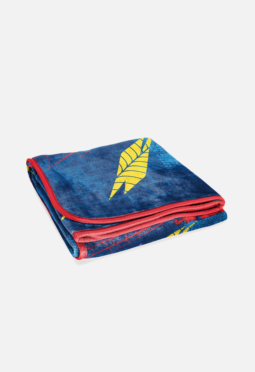 Disney - Silk touch sherpa throw - spiderman off the wall