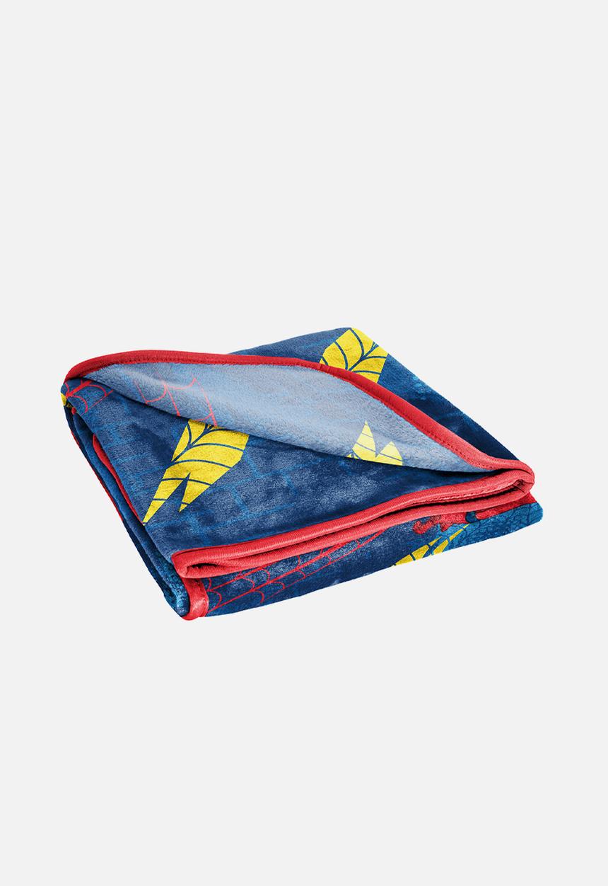 Disney - Silk touch sherpa throw - spiderman off the wall