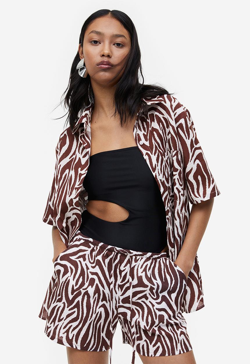 H&M - Linen-blend pull-on shorts - dark brown zebra print