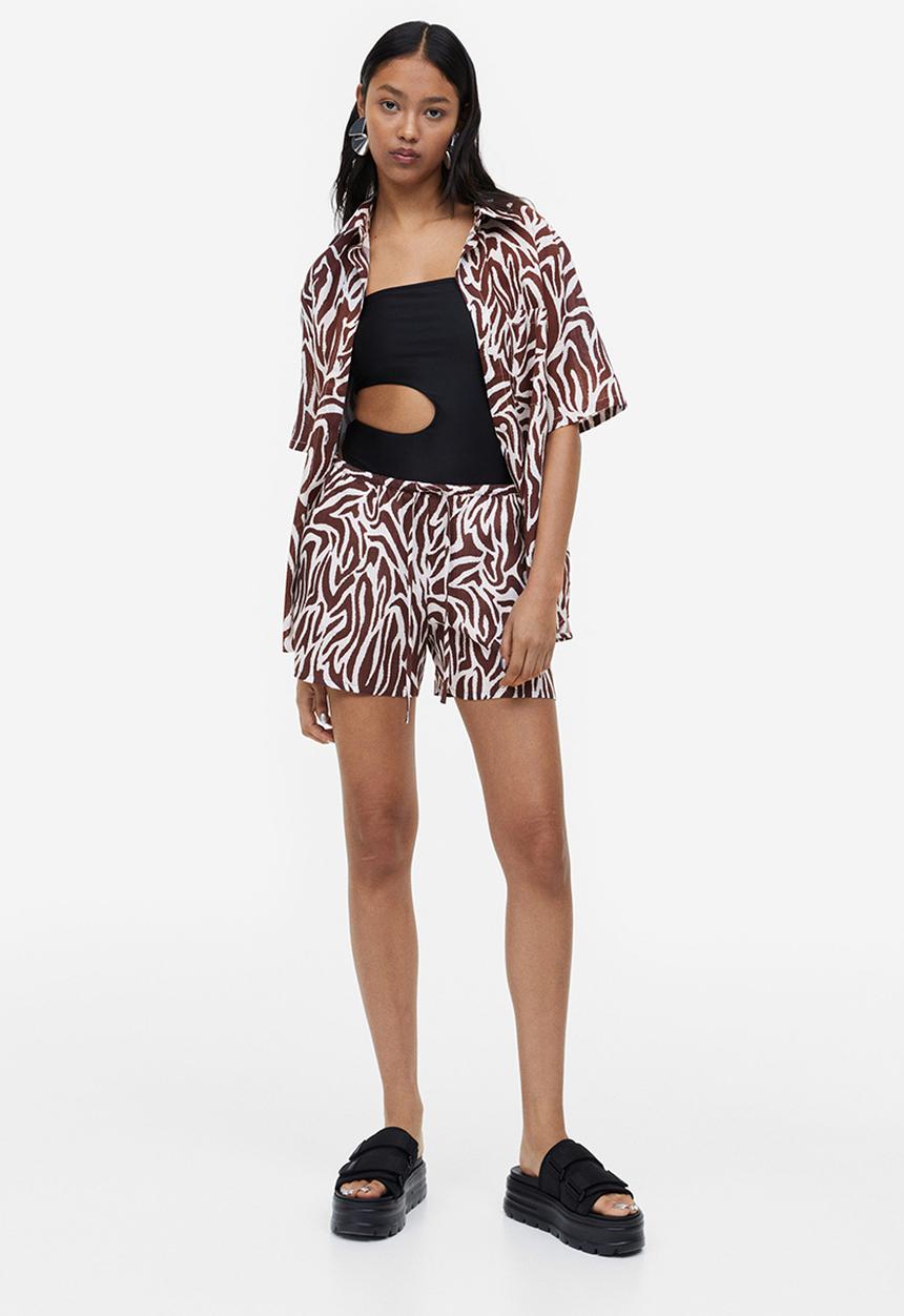 H&M - Linen-blend pull-on shorts - dark brown zebra print
