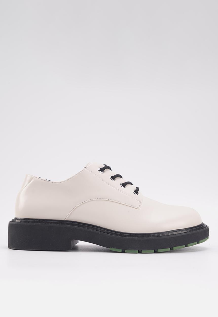 Nine West - Dane lace up - off white