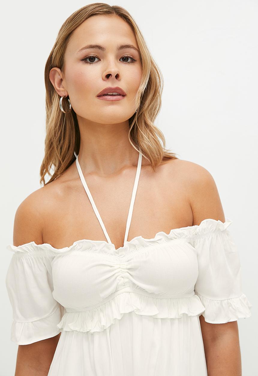 Trendyol - Mini carmen collar dress - ecru