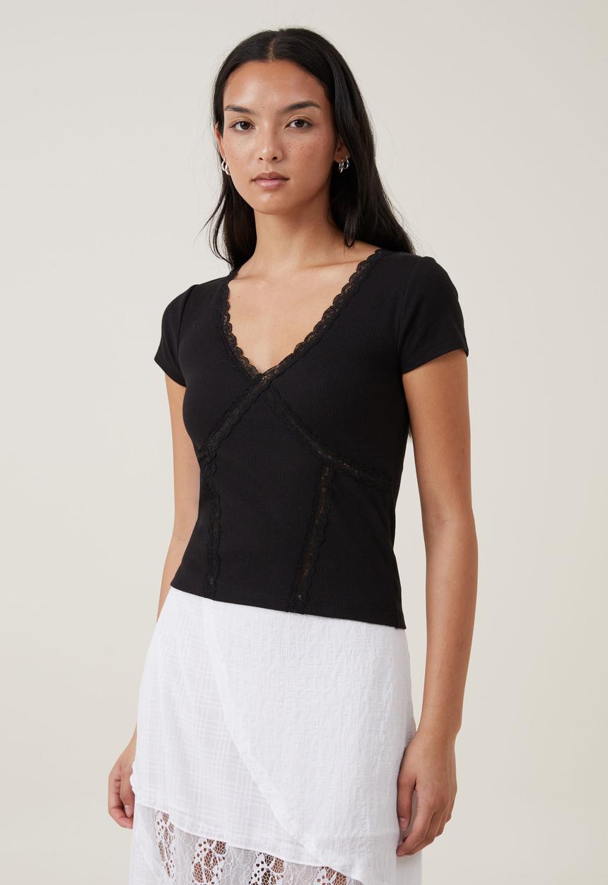 Cotton On - Daisy Lace Trim Tee - Black