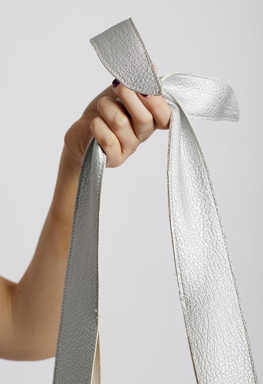 Me&B - The tie shoulder tote - silver