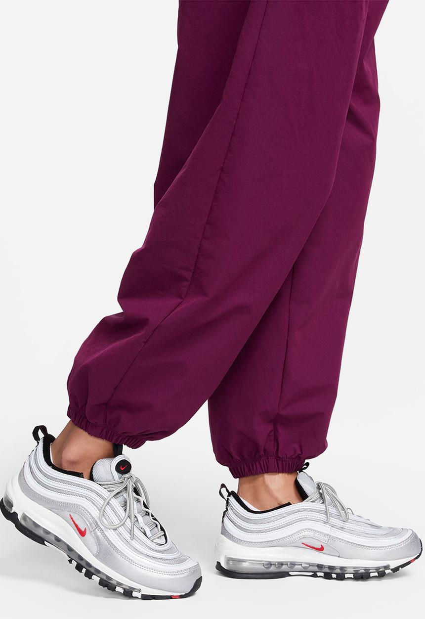 Nike - Nike Trend Woven Swoosh Jogger - bordex
