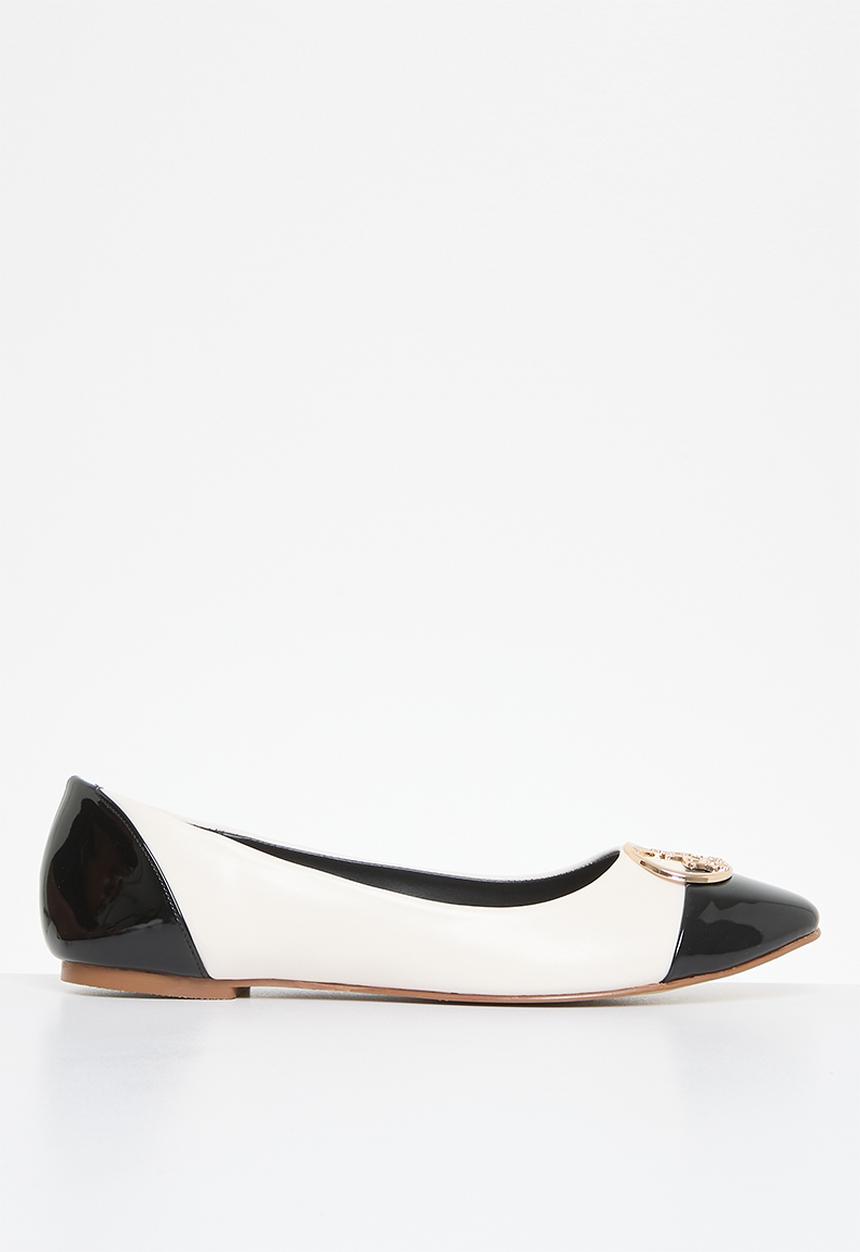 POLO - Circle Trim Toe Cap Pump - Off White