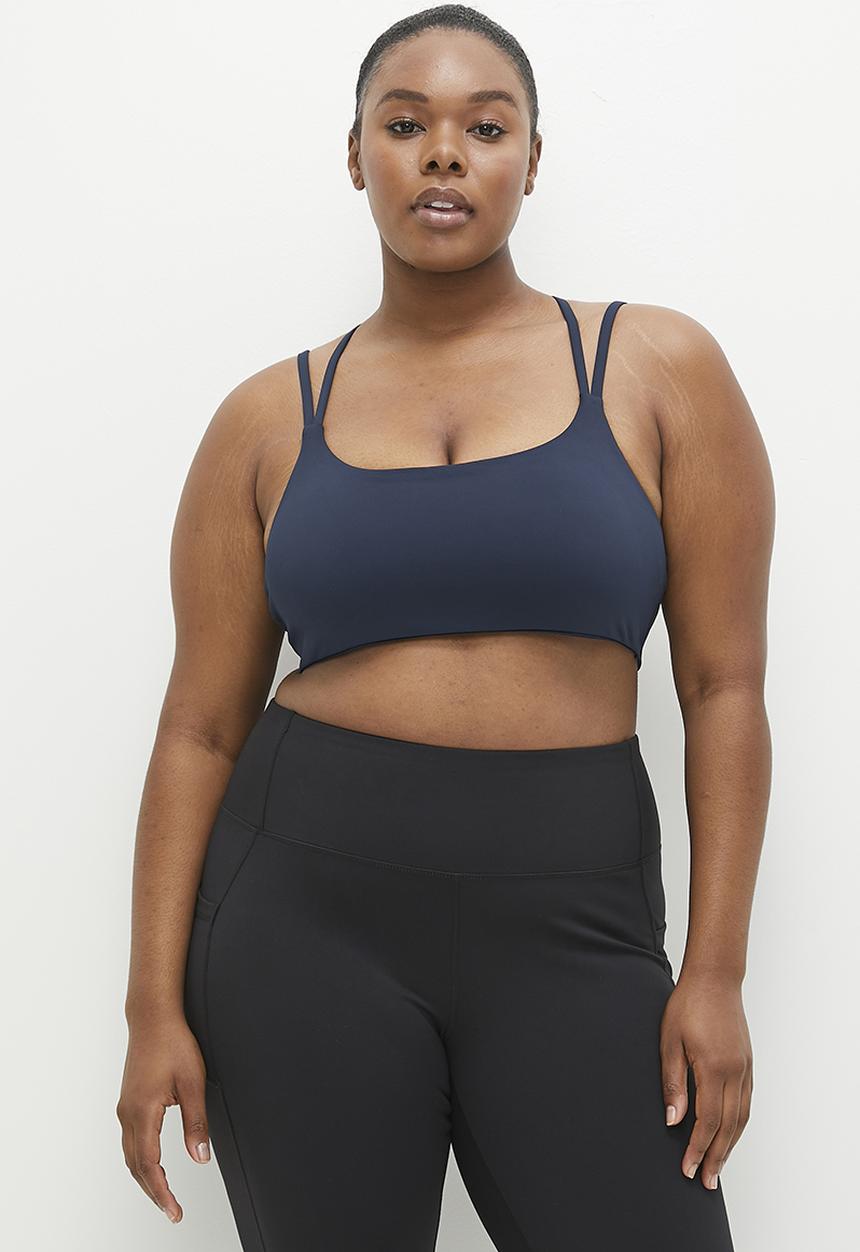 Cotton On - Plus Recycled Strappy Sports Crop - Oceanic Navy