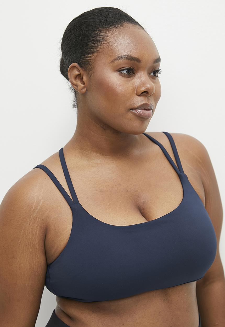 Cotton On - Plus Recycled Strappy Sports Crop - Oceanic Navy