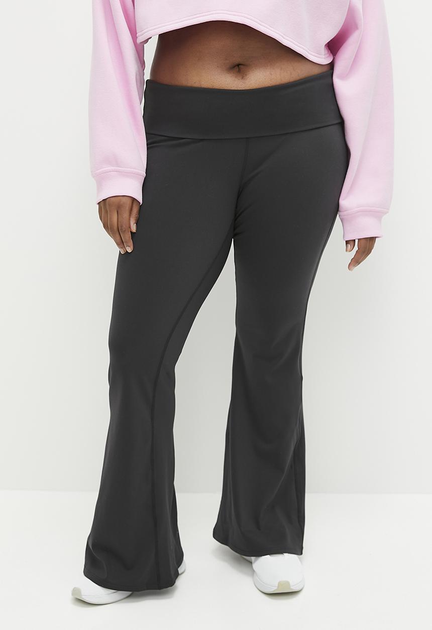 Cotton On - Plus Ultra Soft Fold Over Flare Tight - Black