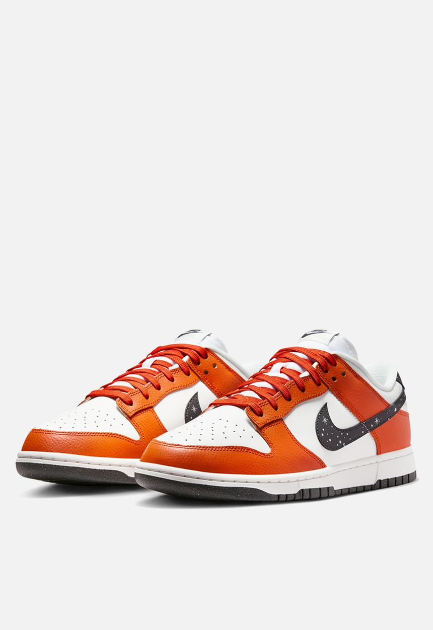 Nike - Dunk Low