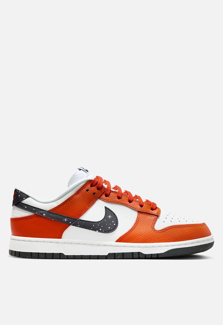 Nike - Dunk Low