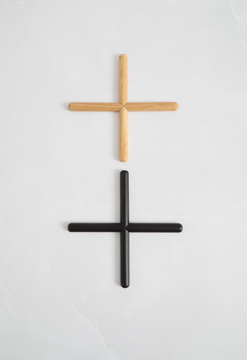 Sixth Floor - Taurus wooden trivet set of 2 - natural & black