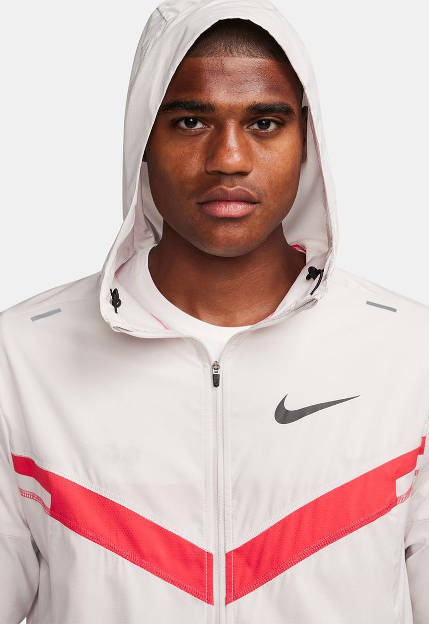 Nike - Repel UV  windrunner jacket HKNE - white