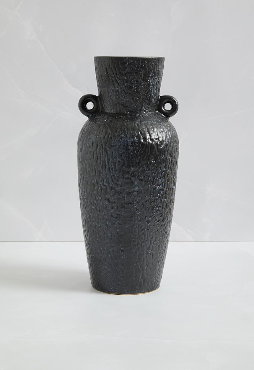 H&S - Hamley porcelain vase - matte black