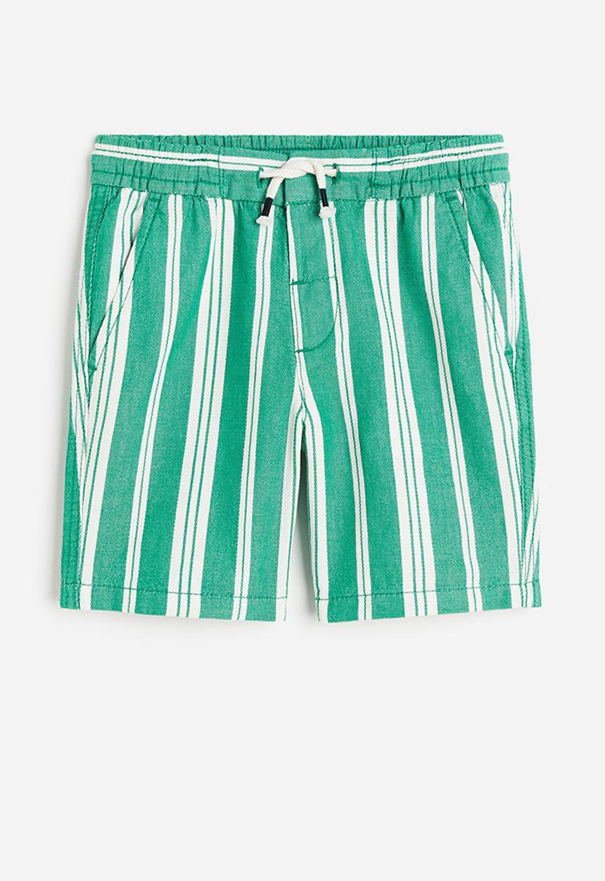 H&M - Loose fit chino shorts - green