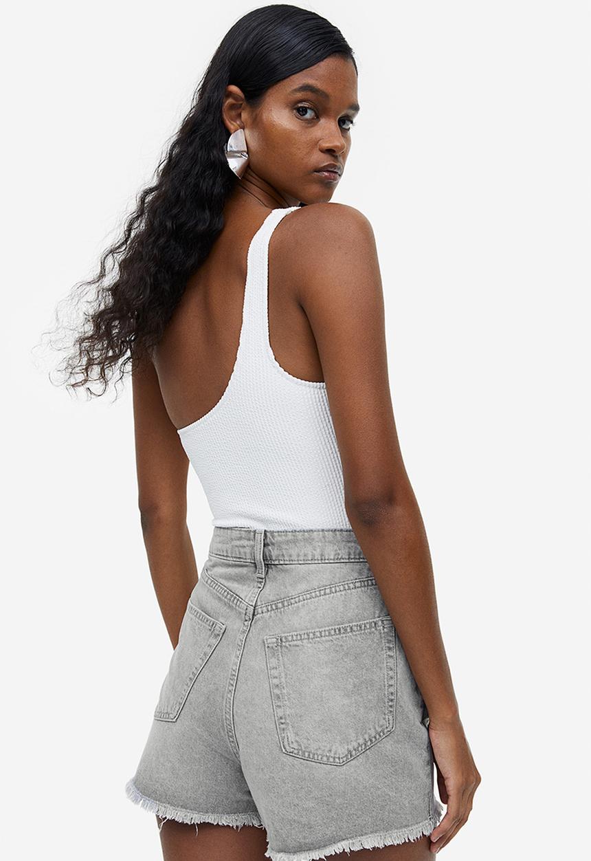 H&M - High-waisted denim shorts - light grey 