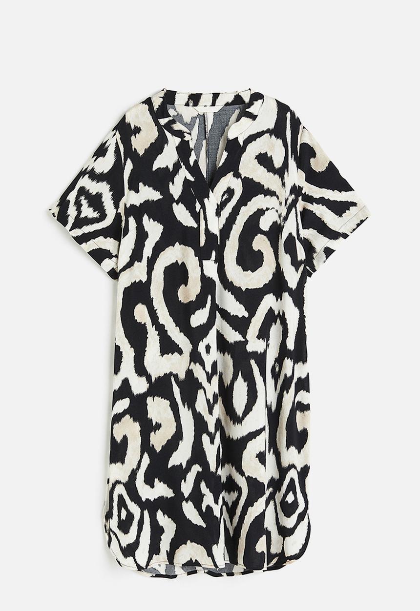 H&M - V-neck tunic - black patterned