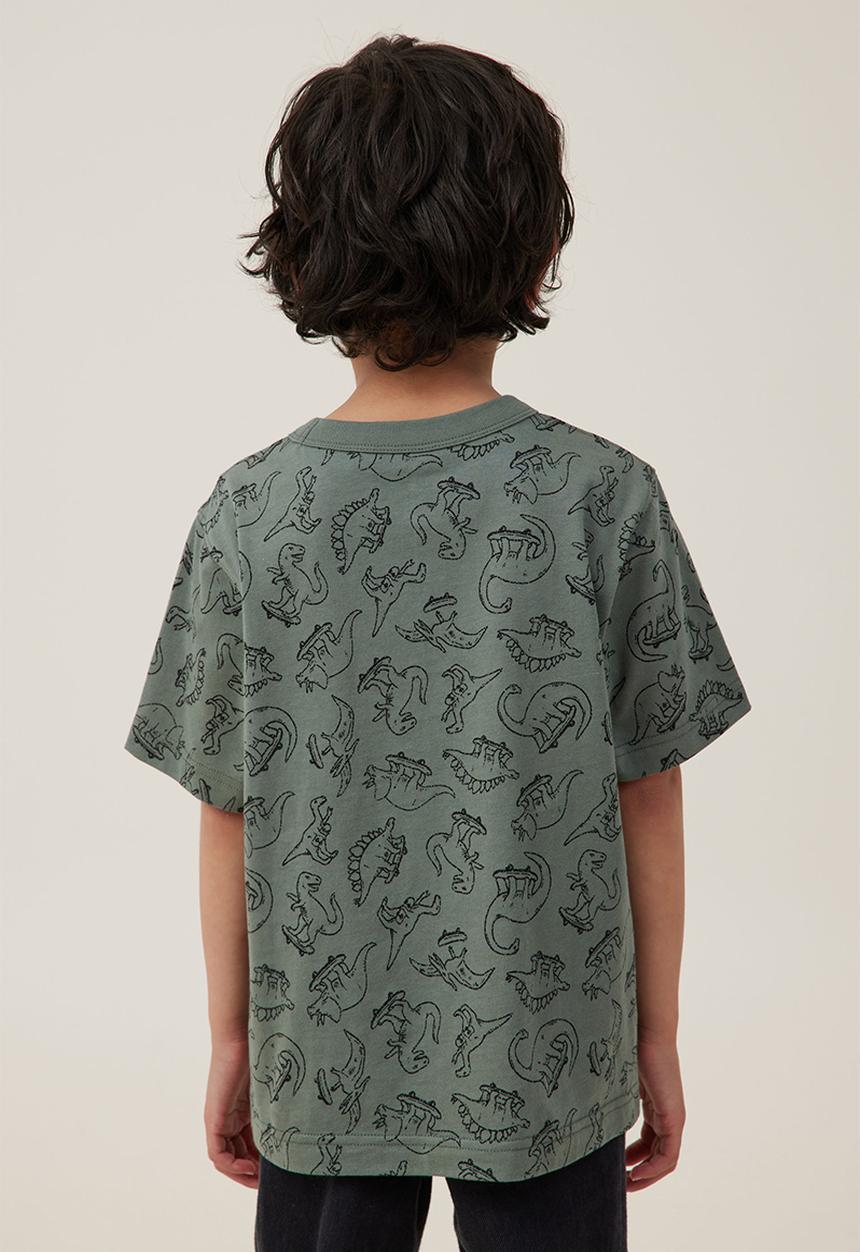 Cotton On - Jonny short sleeve print tee - swag green/dino yardage