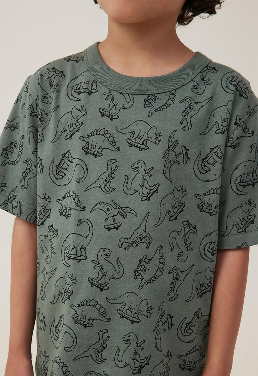 Cotton On - Jonny short sleeve print tee - swag green/dino yardage