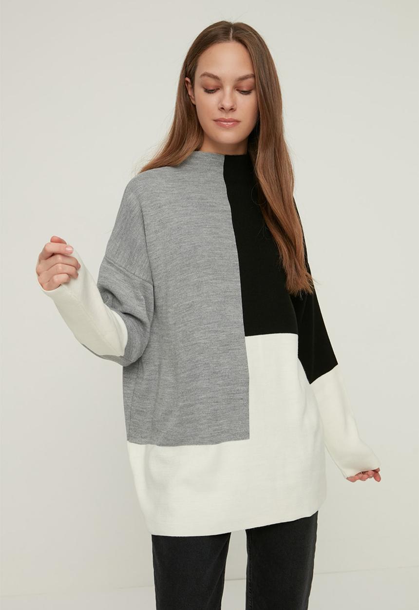 Trendyol - Colourblock stand-up sweater - black