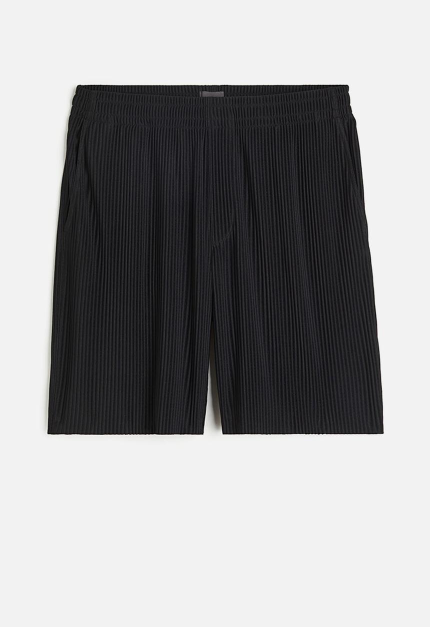 H&M - Regular fit pleated shorts - black