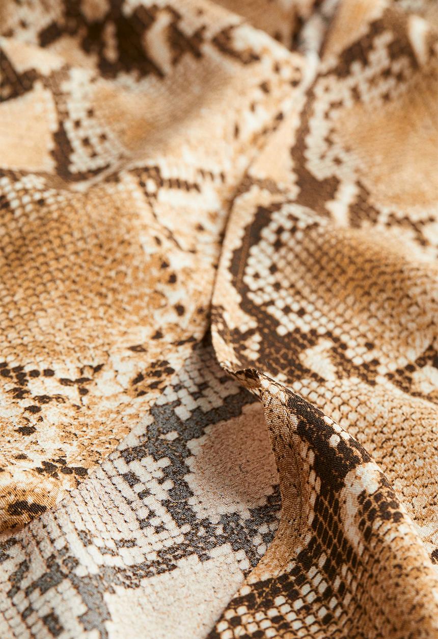 H&M - Crêpe skirt - beige snakeskin-patterned