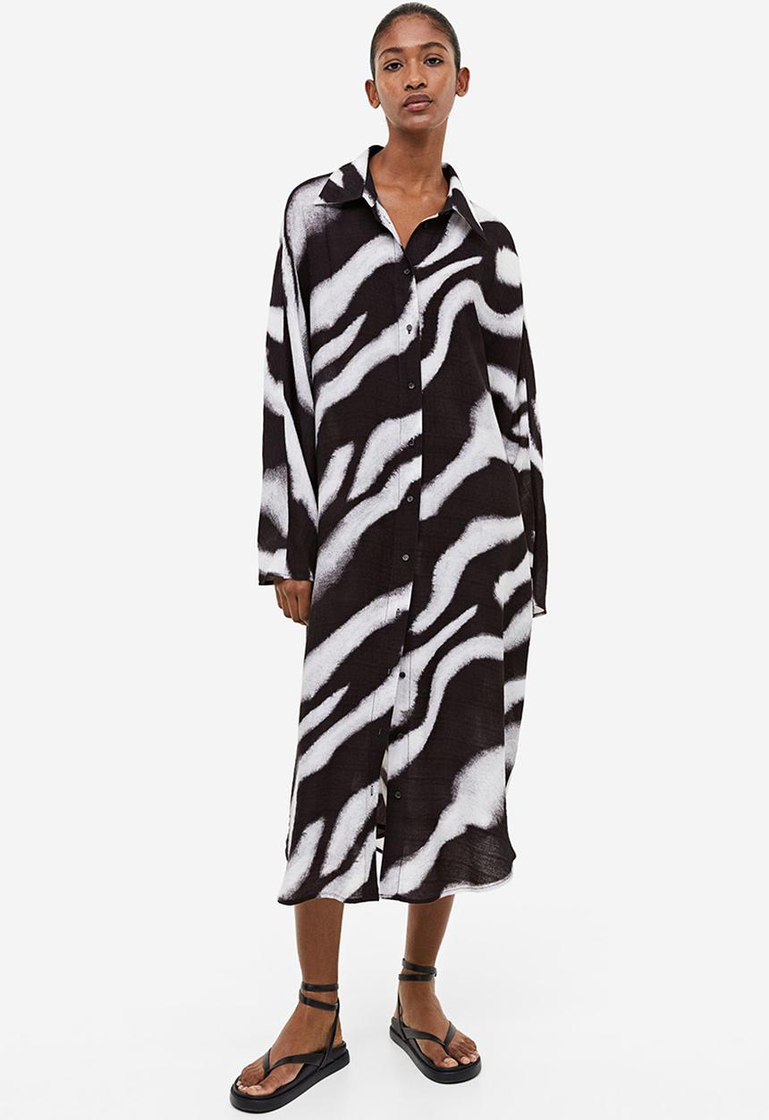 H&M - Oversized shirt dress - black zebra print
