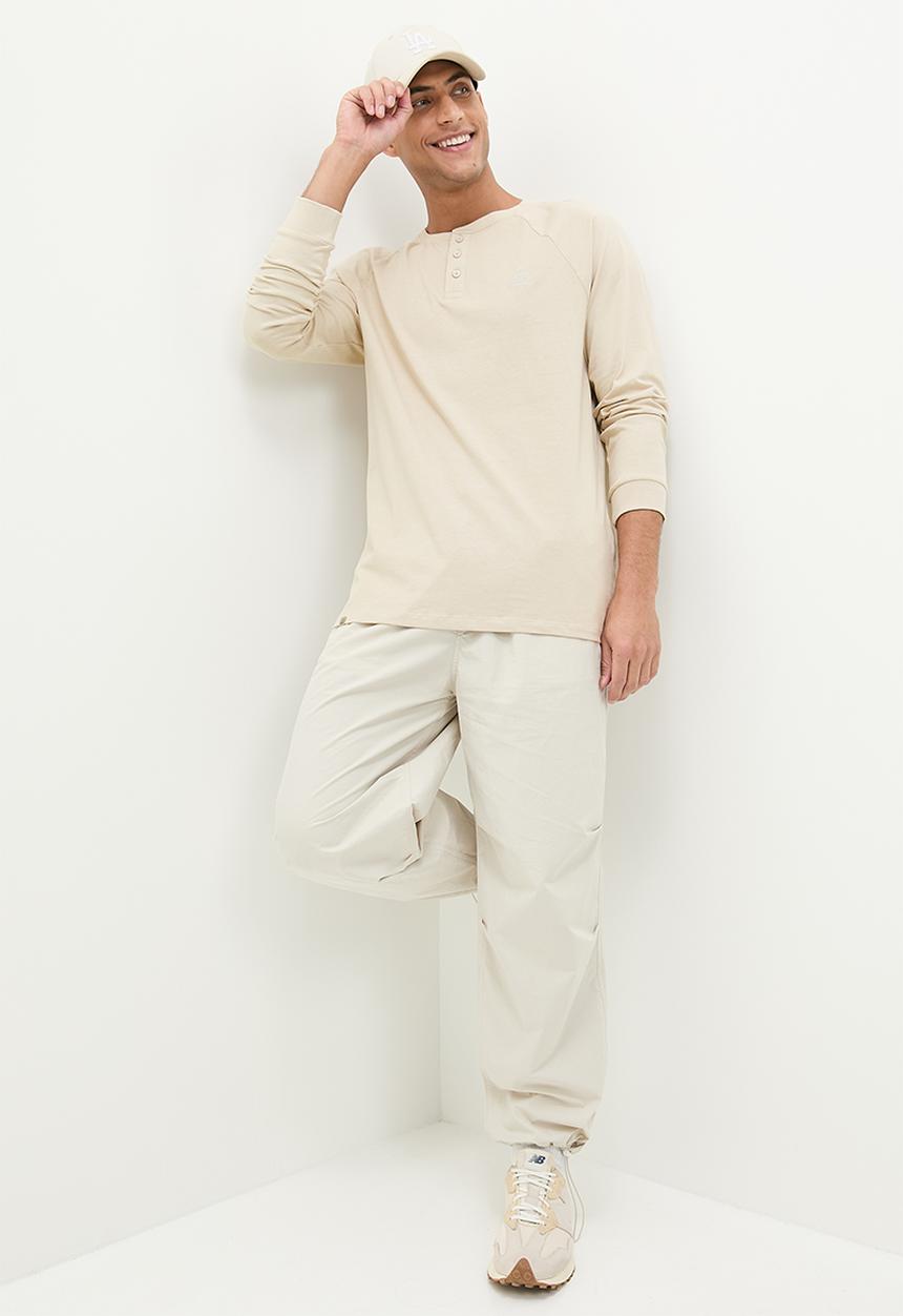 Lark & Crosse - Henk washed long sleeve raglan grandpa tee - stone