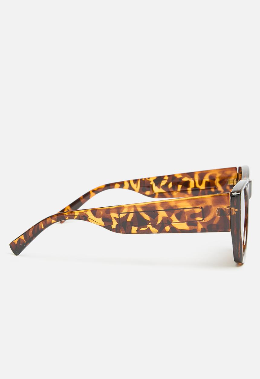 Superbalist - Evie cateye sunglasses - brown