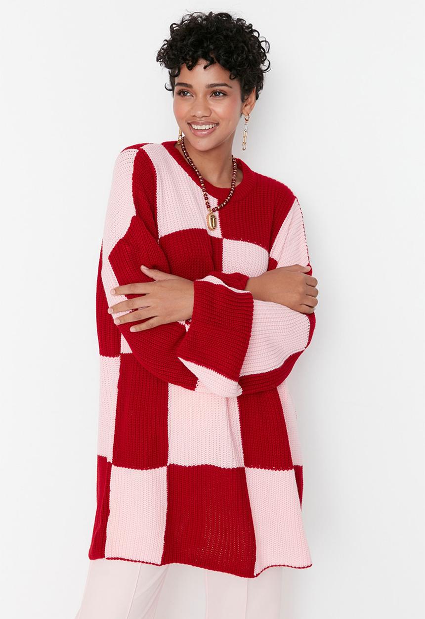 Trendyol - Modest checkerboard crewneck sweater - red/pink
