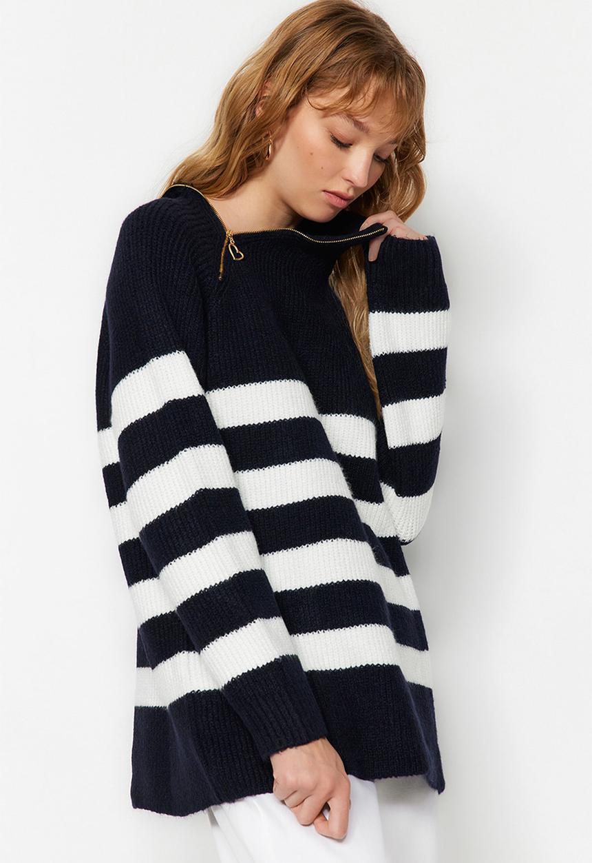 Trendyol - Stand-up collar sweater - navy