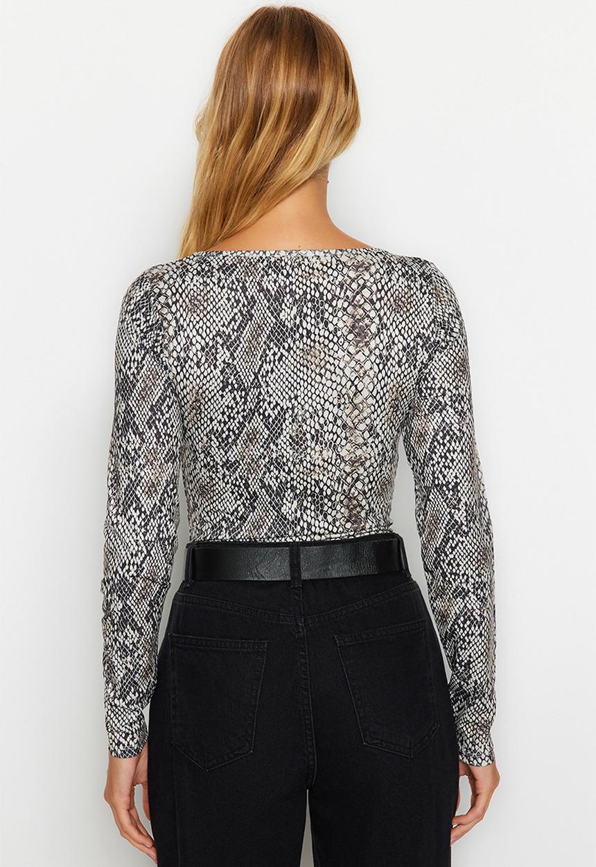 Trendyol - Snake print sweatheart neck bodysuit - multi