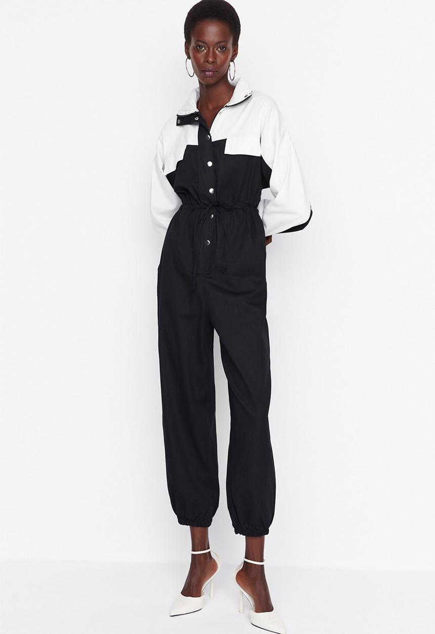 Trendyol - Lace detailed jumpsuit - black