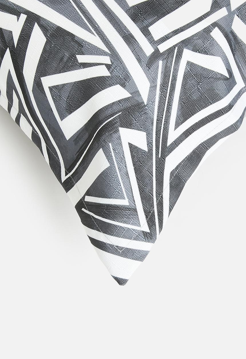Grey Gardens - Shattered Cushion Cover - Black & White