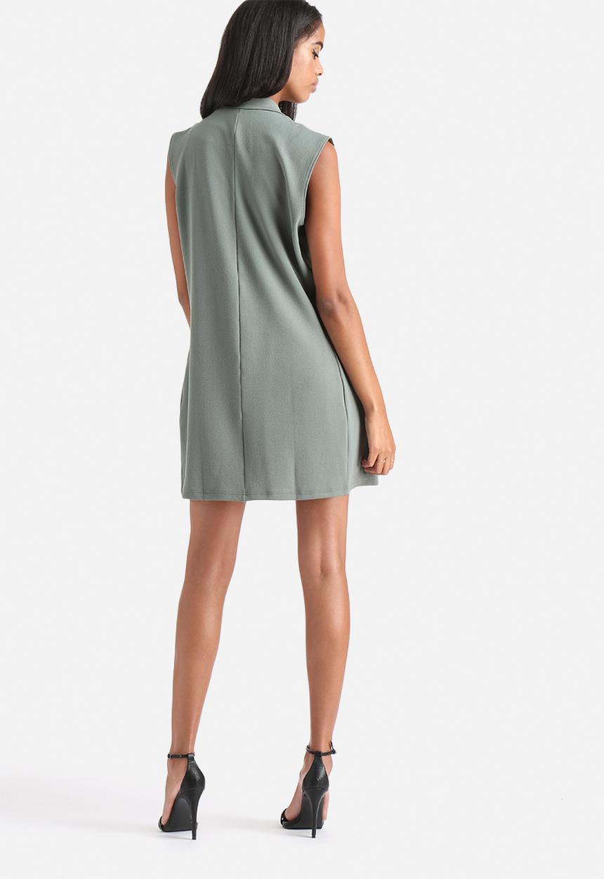 Influence. - Sleeveless Longline Blazer
